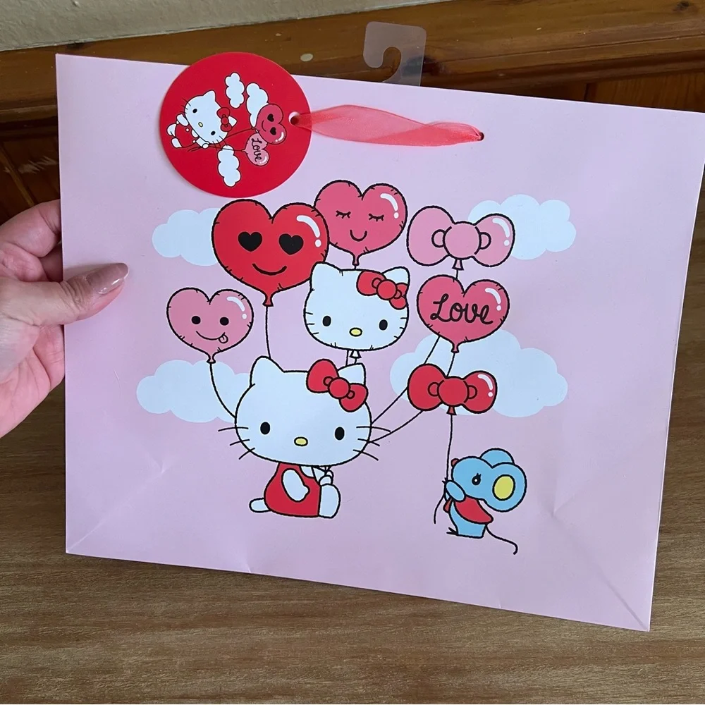Sanrio Hello Kitty Valentines Day gift bag and greeting card Bundle